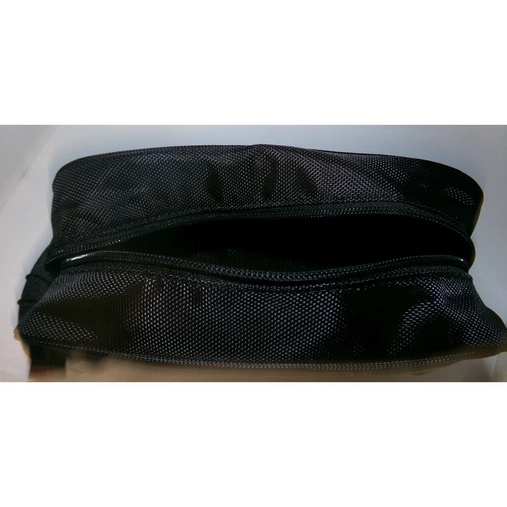 UNISEX TOMMY HILFIGER TRAVEL KIT / TRAVEL BAG~BLACK W/ STRIPES~MSRP $75